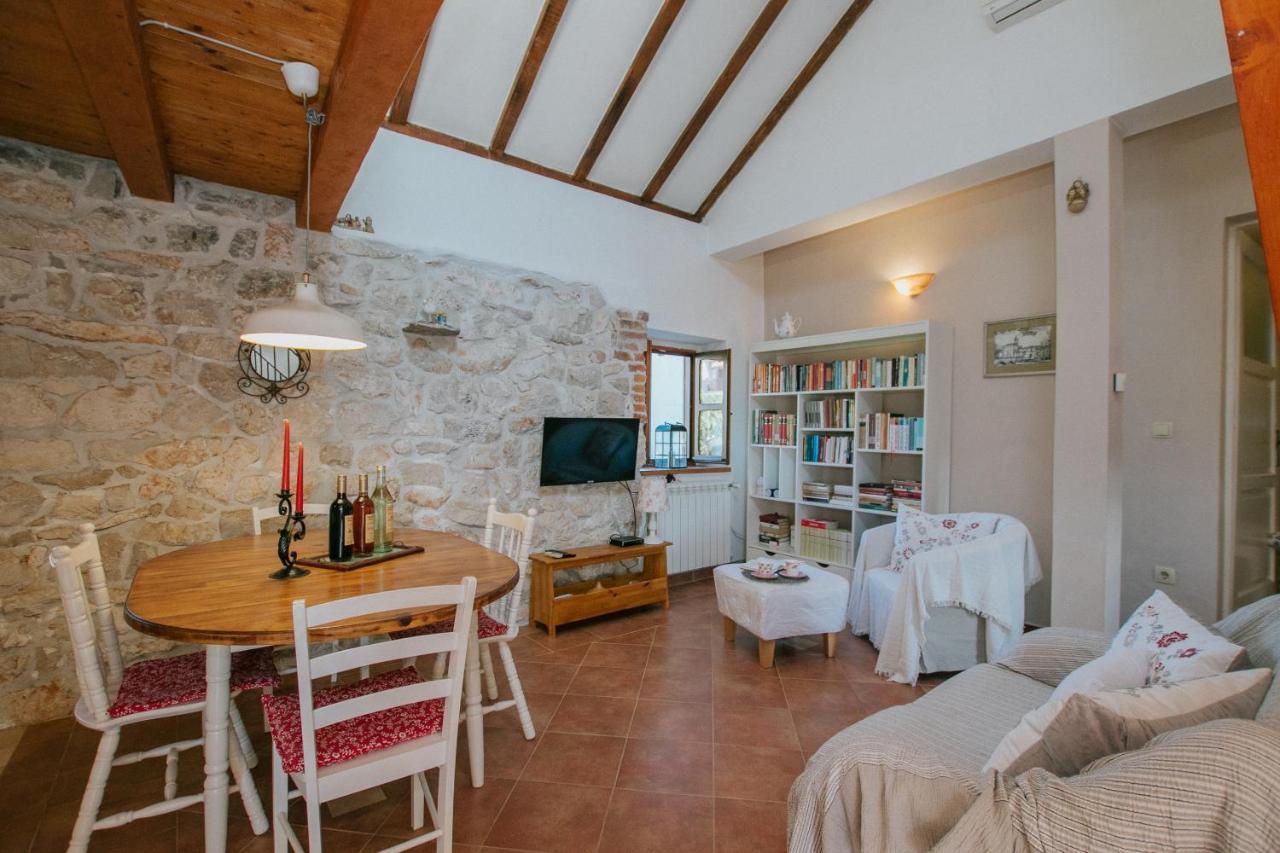 Country House Rusula Vrsine Экстерьер фото
